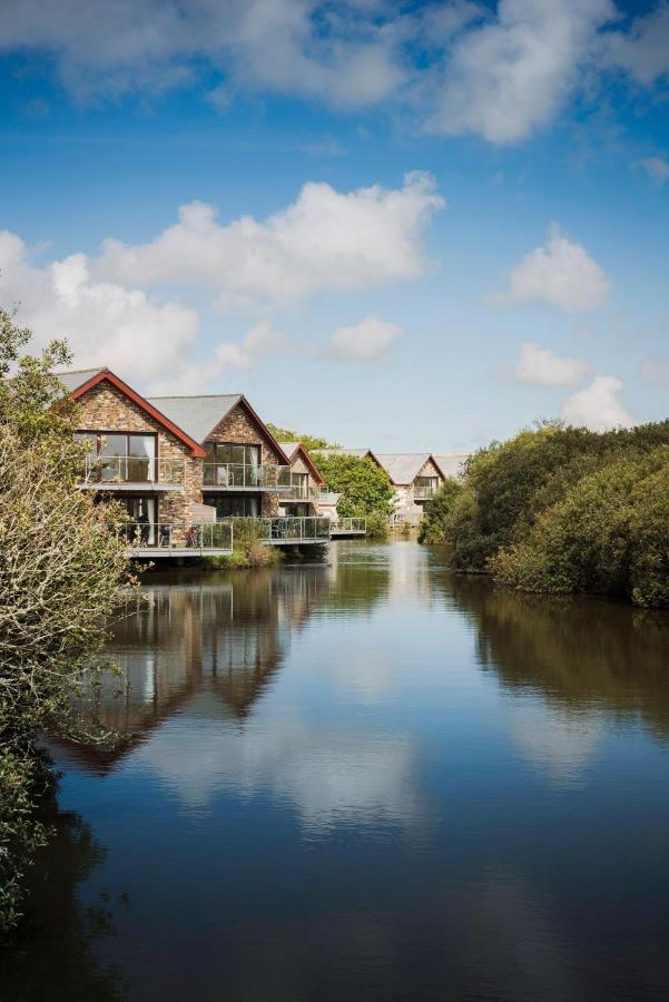 Kingfisher Hot Tub & Log Burner House On Premium Lakeside With Resort Facilities St Columb Major Eksteriør billede
