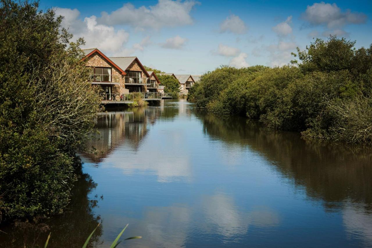 Kingfisher Hot Tub & Log Burner House On Premium Lakeside With Resort Facilities St Columb Major Eksteriør billede